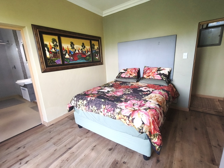 3 Bedroom Property for Sale in Gordons Bay Village Western Cape